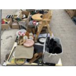 AN ASSORTMENT OF HOUSEHOLD CLEARANCE ITEMS