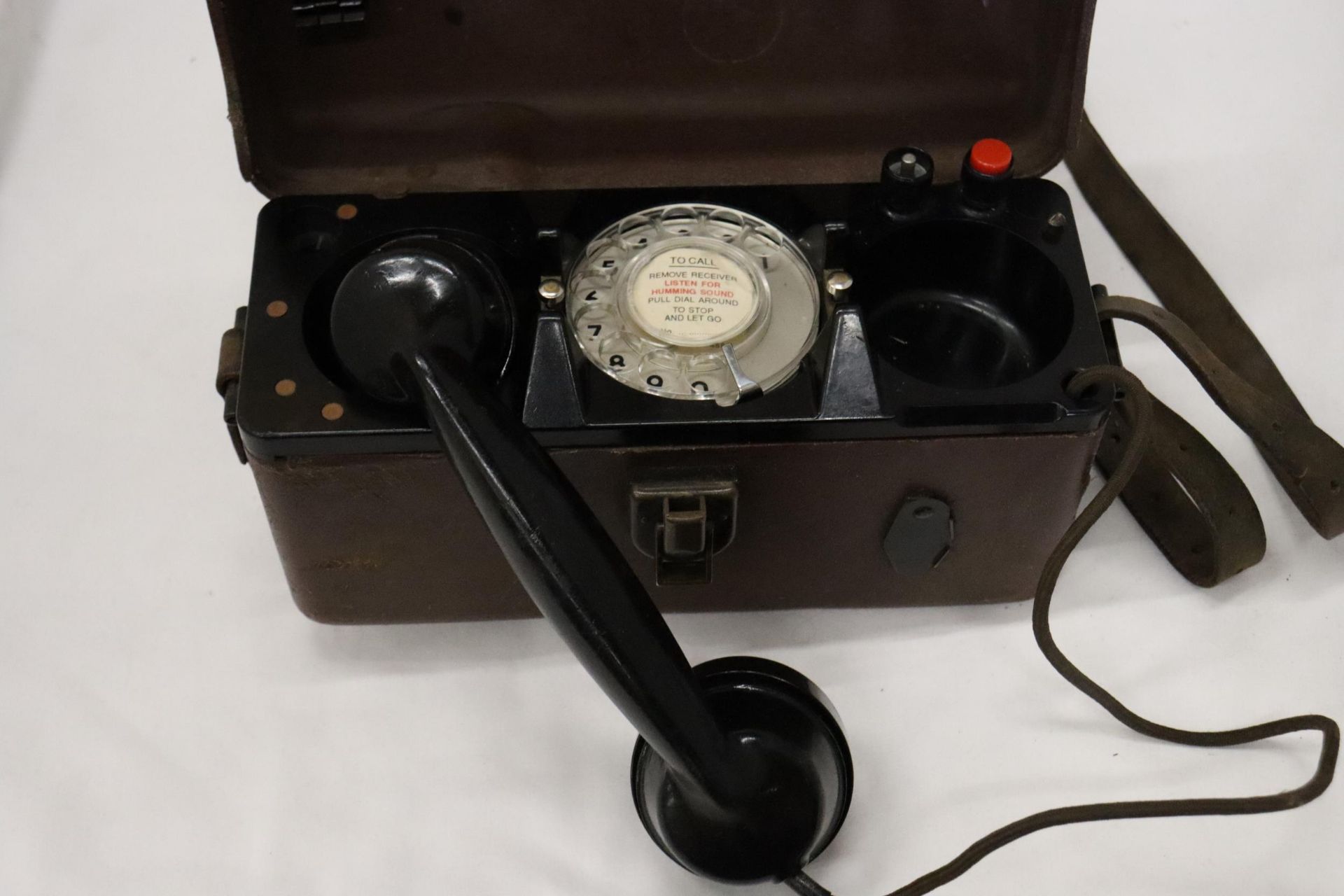 A WORLD WAR 11 MILITARY TELEPHONE IN A LEATHER CASE - Image 3 of 7