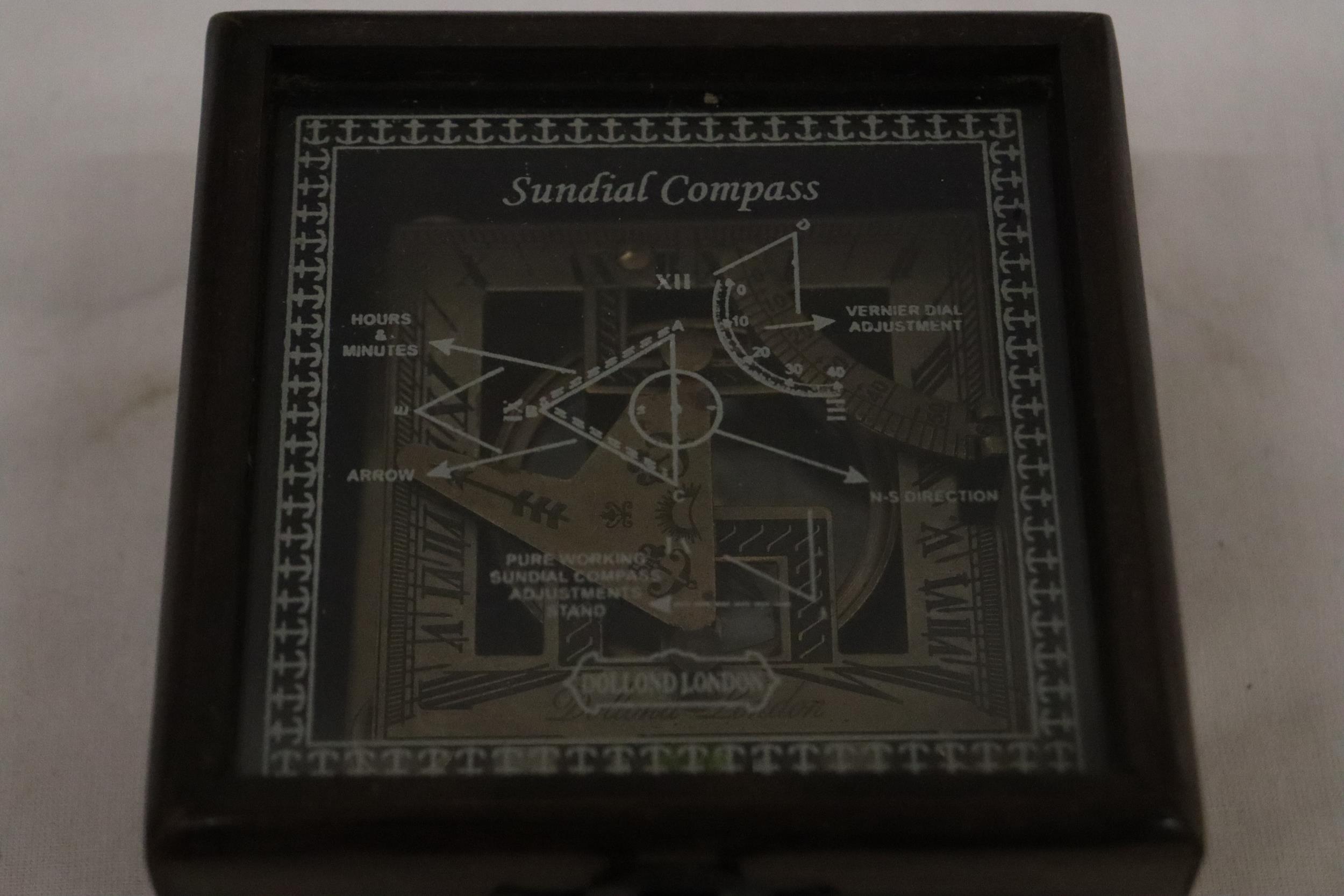 A BOXED BRASS SUNDIAL COMPASS - Image 2 of 7
