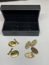 TWO PAIRS OF GOLD PLATED CUFFLINKS IN A PRESENTATION BOX
