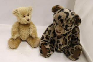 TWO VINTAGE TEDDY BEARS TO INCLUDE A LEOPARD PRINT WITH HUMPED BACK AND LONG ARMS, AND A SPECIAL