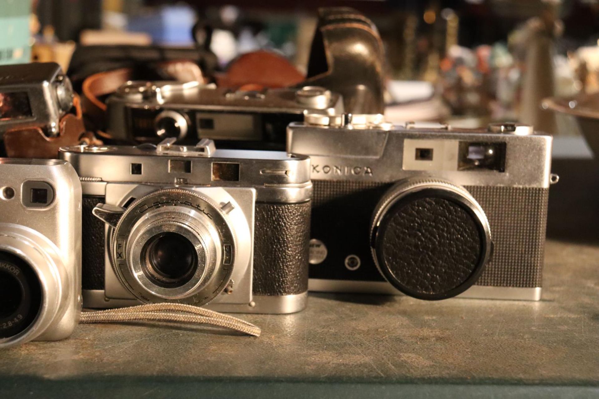 A QUANTITY OF VINTAGE CAMERAS TO INCLUDE NIKON, ILFORD SPORTSMASTER, KONICA, ETC., - Image 4 of 4