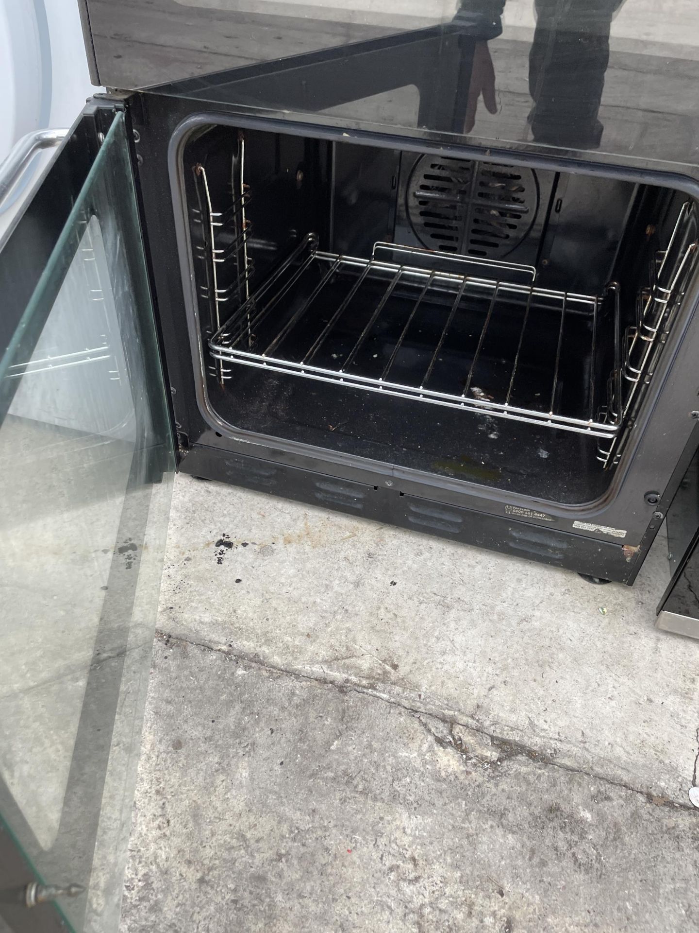 A BLACK NEW WORLD ELECTRIC OVEN AND HOB - Image 2 of 5