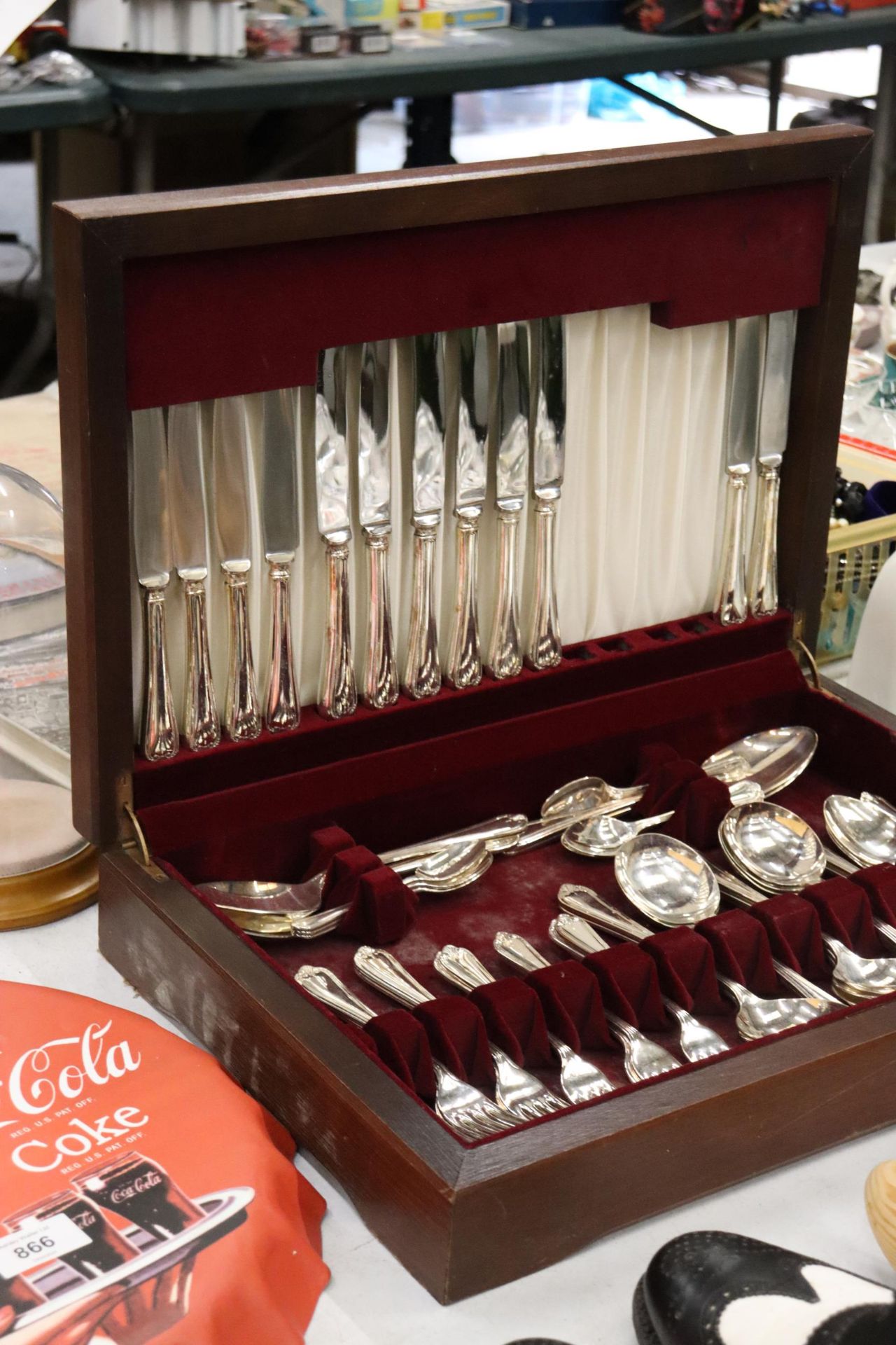 A LARGE CANTEEN OF CUTLERY - Image 11 of 12