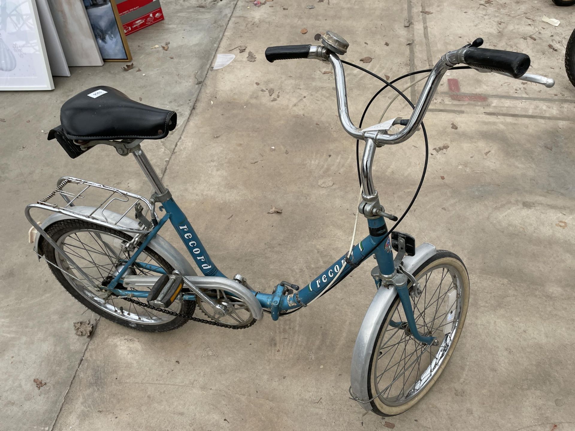 A RETRO RECORD FOLDING BIKE