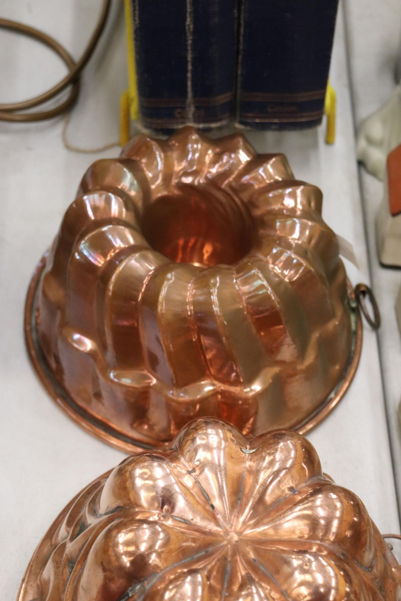 FOUR COPPER JELLY MOULDS - Image 4 of 6