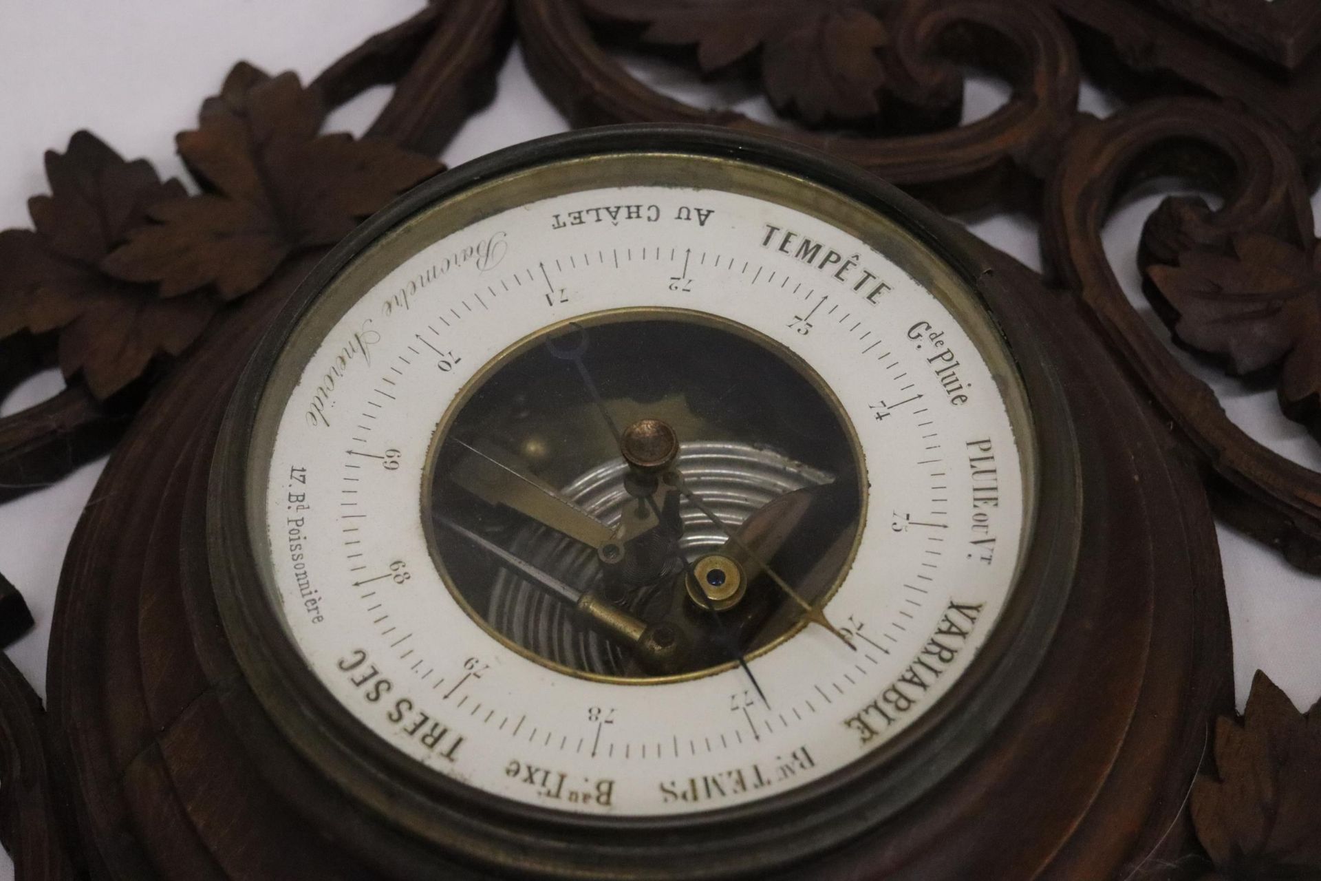 A CARVED WOODEN 19TH CENTURY FRENCH BAROMETER - Image 4 of 6