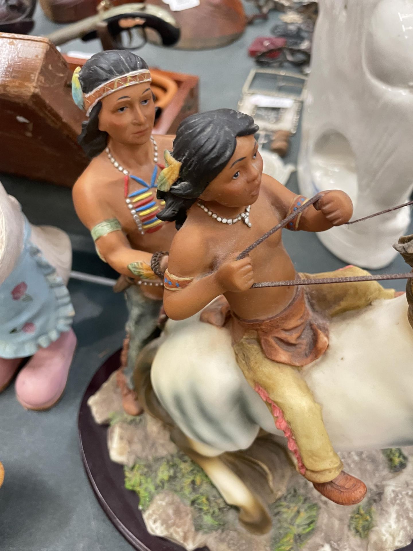 A LARGE JULIANA MODEL OF TWO NATIVE AMERICANS AND A HORSE, HEIGHT 28CM, WIDTH 27CM - Image 3 of 4