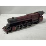 A SCRATCH BUILT LIVE STEAM 30 MM GAUGE 4-6-2 MODEL RAILWAY LOCOMOTIVE NUMBER 6201 IN MAROON AND