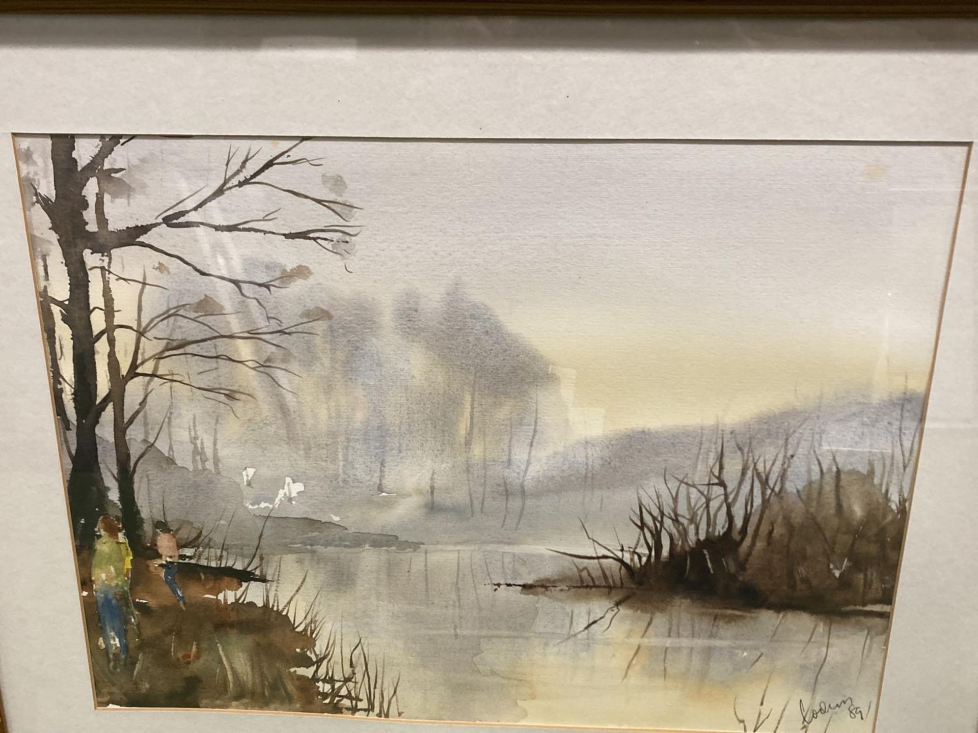 A FRAMED WATERCOLOUR OF A RIVER SCENE SIGNED TO LOWER RIGHT CORNER - Bild 2 aus 3