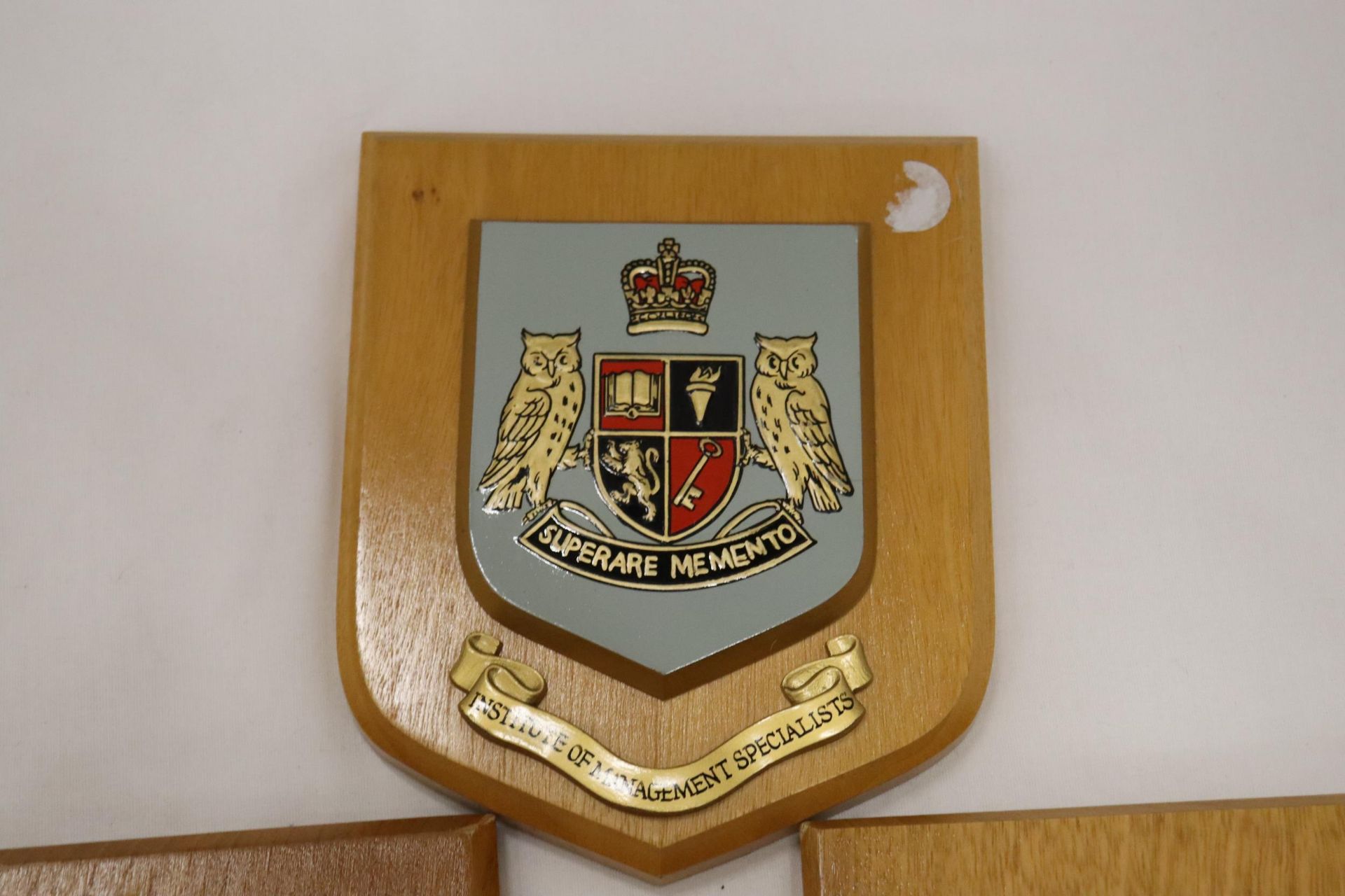 THREE BUSINESS/INDUSTRY WOODEN PLAQUES - Image 3 of 5