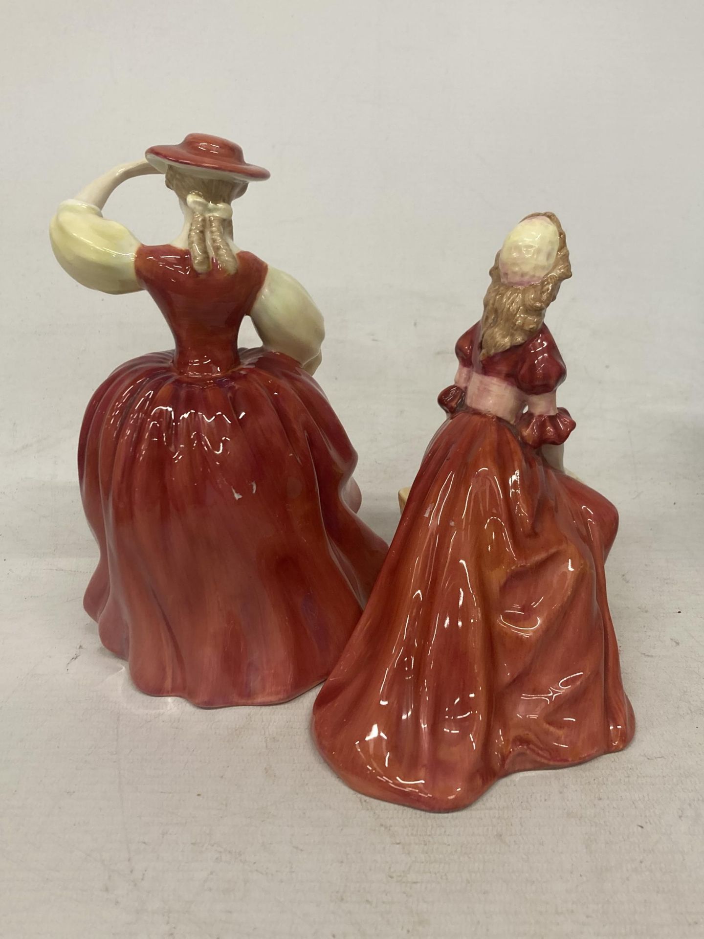 TWO ROYAL DOULTON FIGURINES "BUTTERCUP" AND "JUDITH" - Bild 3 aus 4