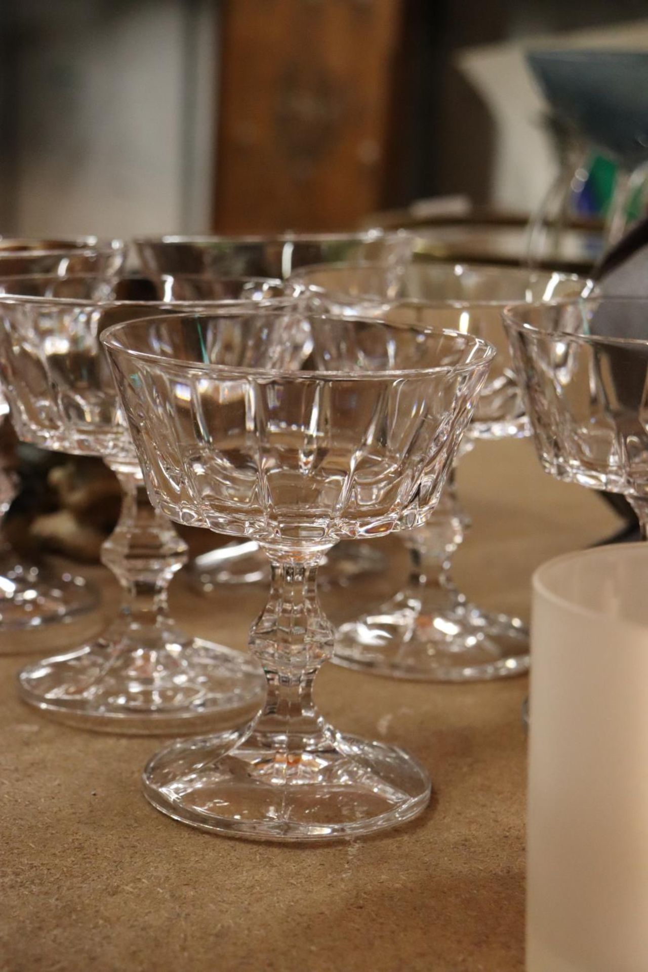 SIX GLASS SUNDAE DISHES TOGETHER WITH SIX DRINKING GLASSES ETCHED WITH ANIMALS - Image 2 of 4