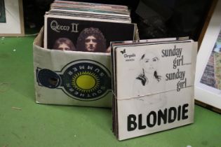 A COLLECTION OF VINLY LP RECORDS AND 12 INCH SINGLES TO INCLUDE BLONDIE, 15 QUEEN ALBUMS, DAVID