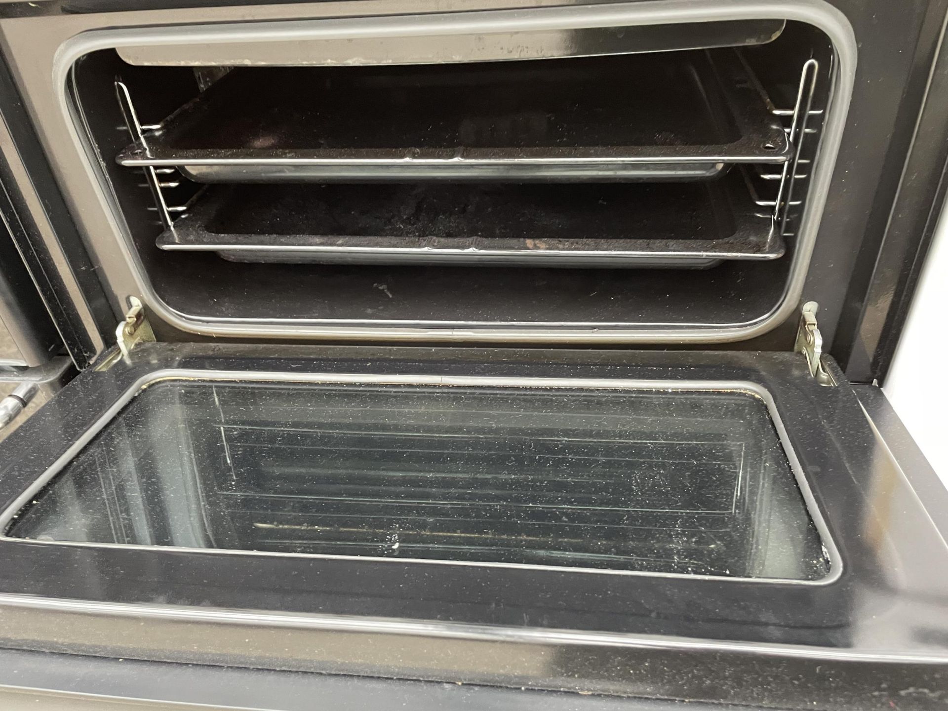 A CHROME AND BLACK BAUMATIC INTERGRATED DOUBLE OVEN - Image 4 of 4