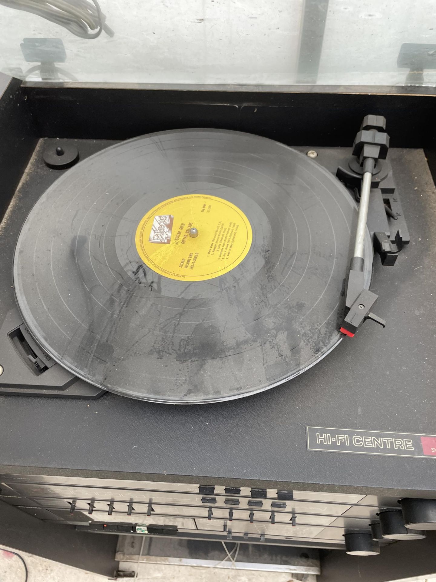 A RECORD CABINET WITH AN ASSORTMENT OF TOSHIBA STEREO ITEMS TO INCLUDE A CASSETTE DECK, RECORD - Image 3 of 3