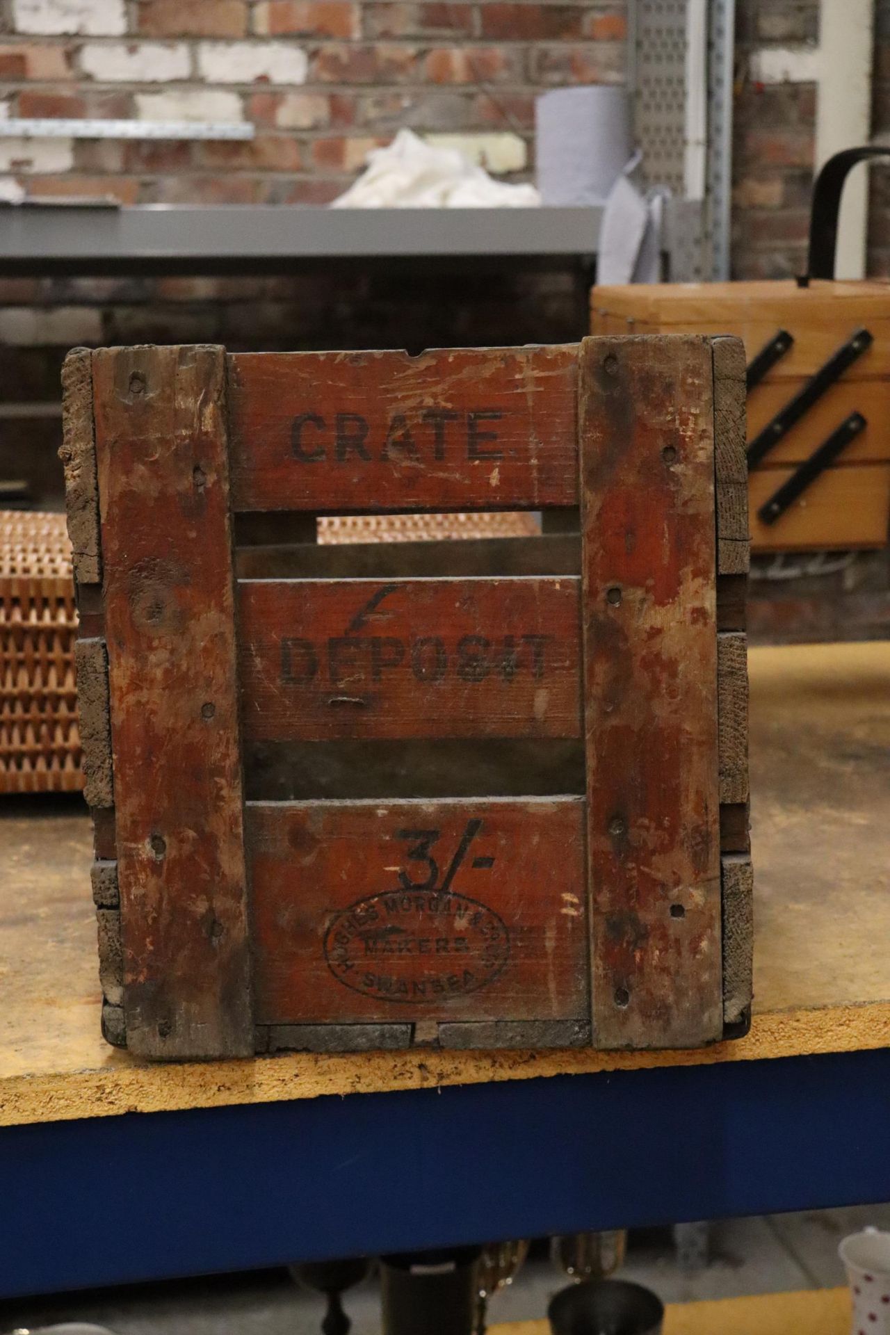 A VINTAGE SCHWEPPES WOODEN BOTTLE CRATE - Image 3 of 5