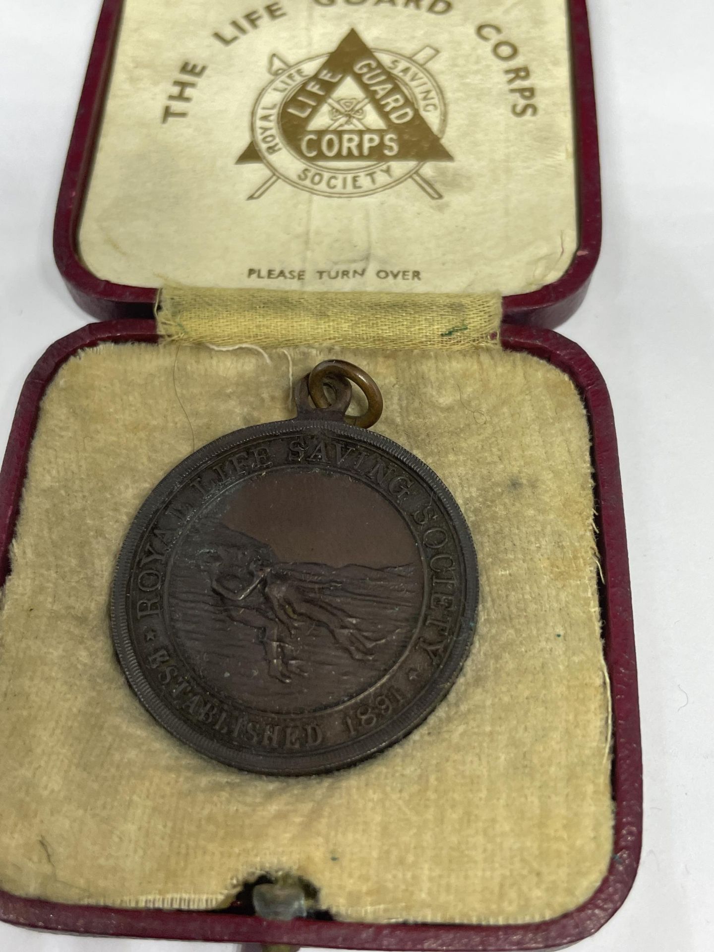 TWO VINTAGE MEDALS ONE LIFE GUARD CORPS 1936 AND HANLEY HIGH SCHOOL SACK RACE 1936 - Bild 2 aus 4