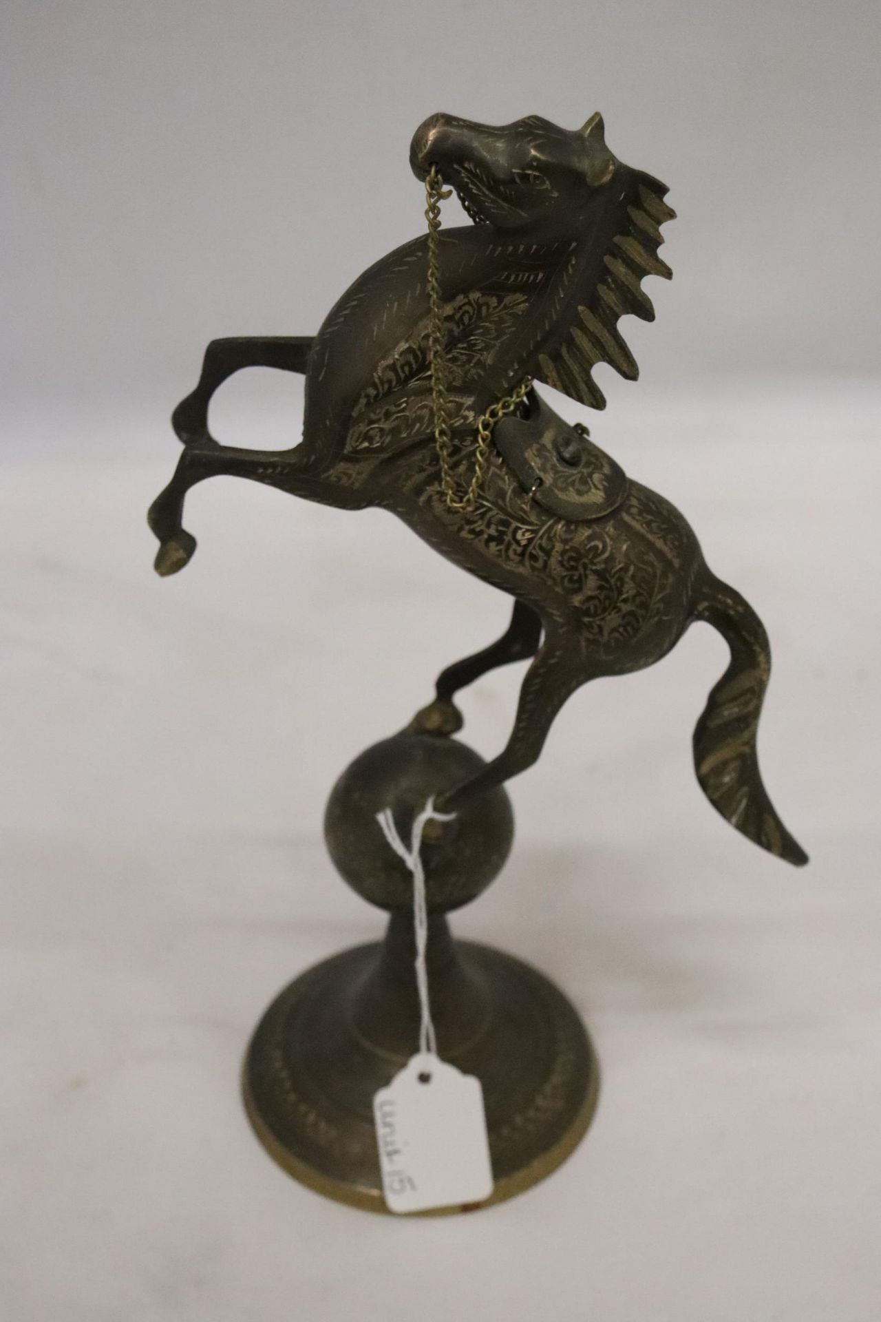 A VINTAGE BRASS ASIAN HORSE - Image 2 of 7