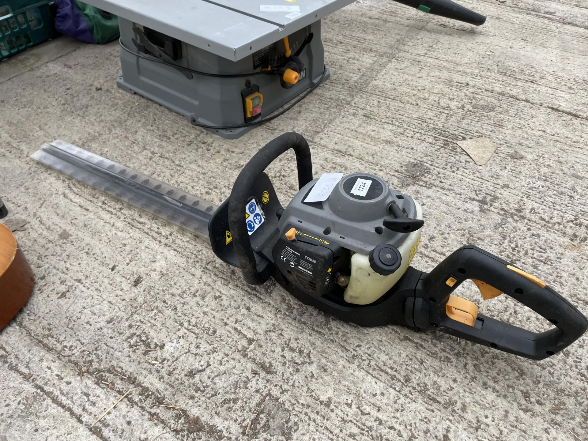 A TITAN PETROL HEDGE TRIMMER