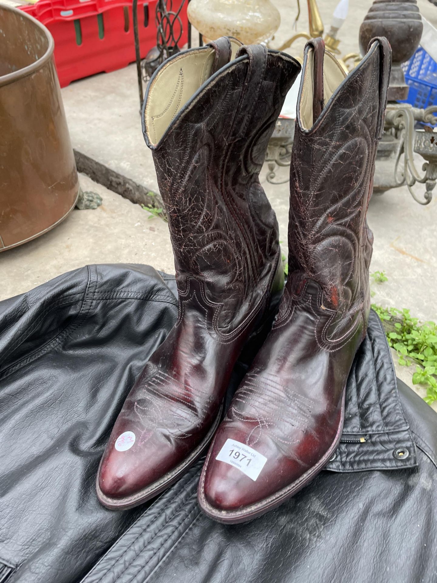 A LEATHER JACKET AND A PAIR OF COWBOY BOOTS - Image 2 of 3