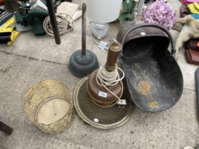 AN ASSORTMENT OF ITEMS TO INCLUDE A COPPER COAL BUCKET, A LAMP AND A POSSER ETC