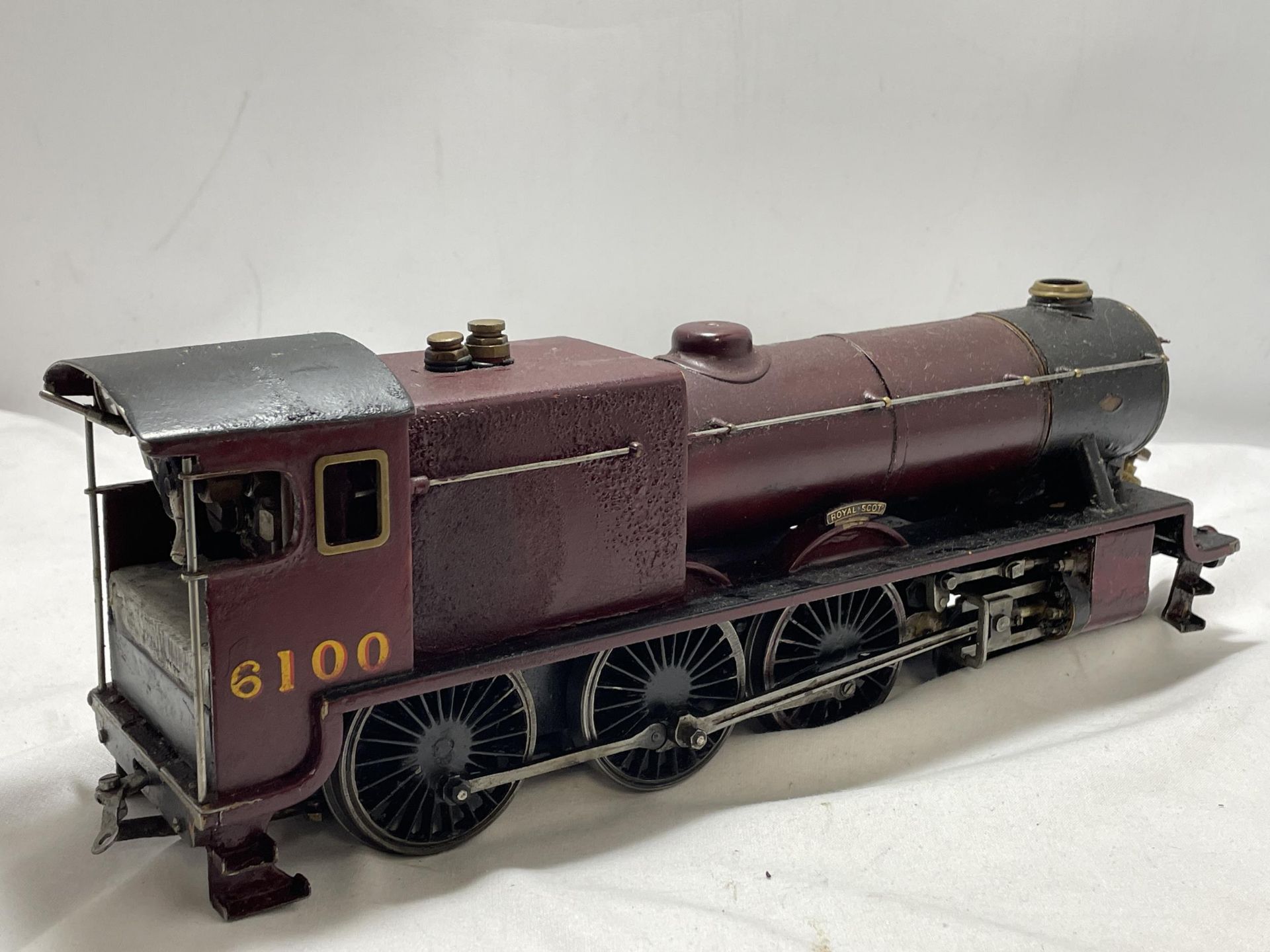 A SCRATCH BUILT LIVE STEAM 30 MM GAUGE 4-6-0 MODEL RAILWAY LOCOMOTIVE "ROYAL SCOT" NUMBER 6100 IN - Image 2 of 6