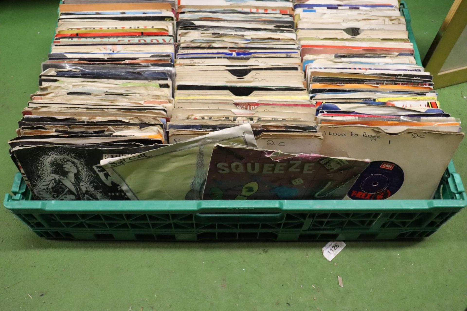 A VERY LARGE QUANTITY OF 45 RPM VINYL SINGLE RECORDS TO INCLUDE, SQUEEZE, THE POLICE, SOFT CELL, - Image 5 of 5