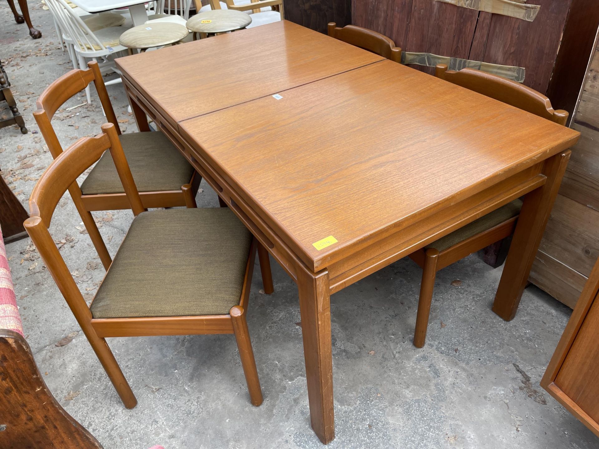 A RETRO TEAK EXTENDING DINING TABLE 60" X 33" (LEAF 18") AND FOUR DINING CHAIRS - Image 2 of 6