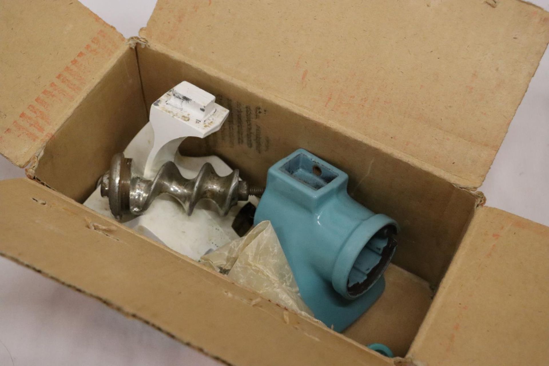 A BOXED LIMPET FOOD MINCER - Image 2 of 6