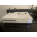 A WHITE X BOX ONE IN WORKING ORDER BUT NO WARRANTY