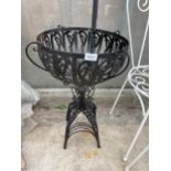 AN ORNATE AND DECORATIVE WROUGHT IRON GARDEN PLANTER (H:66CM D:37CM)