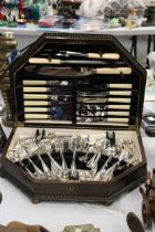 A VINTAGE CANTEEN OF CUTLERY IN AN OAK BOX