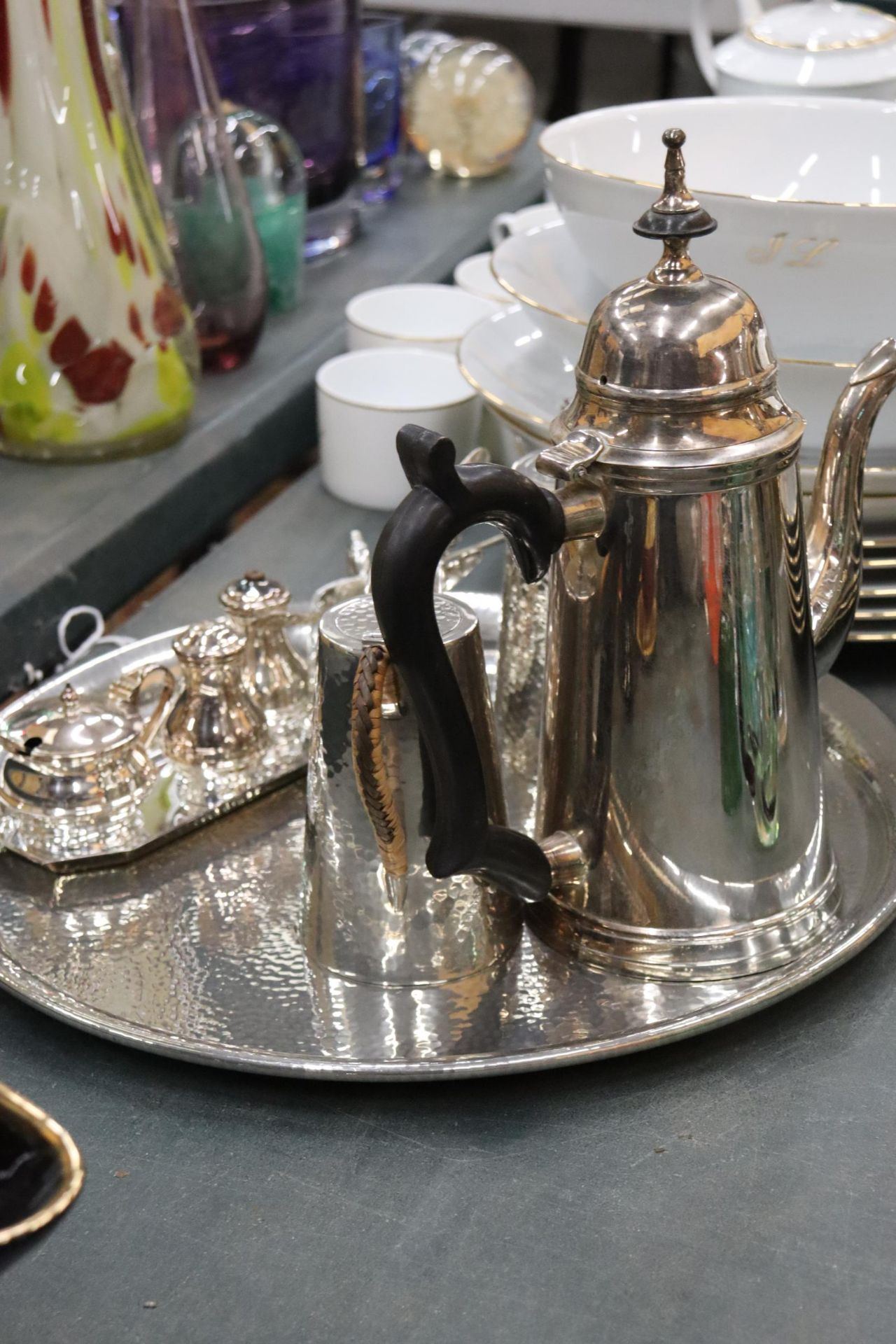 A PEWTER TRAY, COFFEE POT AND HOT WATER JUG, PLUS A SILVER PLATED COFFEE POT, CRUET SET, MUSTARD - Image 9 of 9