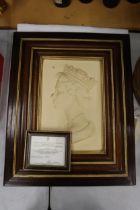 A FRAMED LIMITED EDITION ROYAL WORCESTER PLAQUE PORTRAIT OF HER MAJESTY THE QUEEN ELIZABETH II