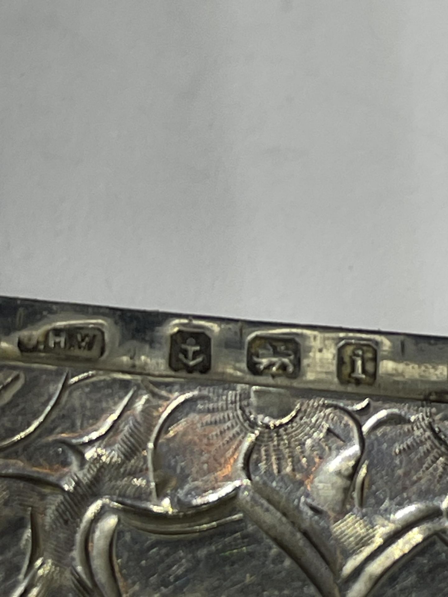 A HALLMARKED BIRMINGHAM SILVER VESTA CASE - Bild 4 aus 4