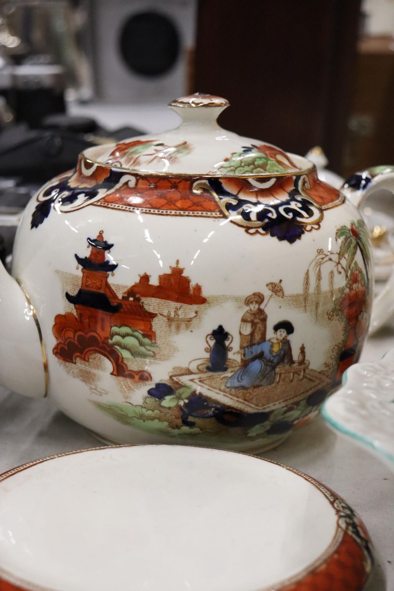A QUANTITY OF VINTAGE CERAMIC ITEMS TO INCLUDE A 'BURMA' TEAPOT AND JUG, JAMES KENT, OLD FOLEY, - Image 3 of 9