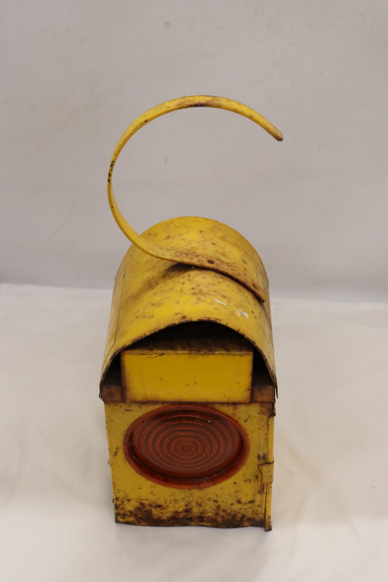 A VINTAGE CHALWYN ROAD/RAIL LAMP - Image 5 of 5