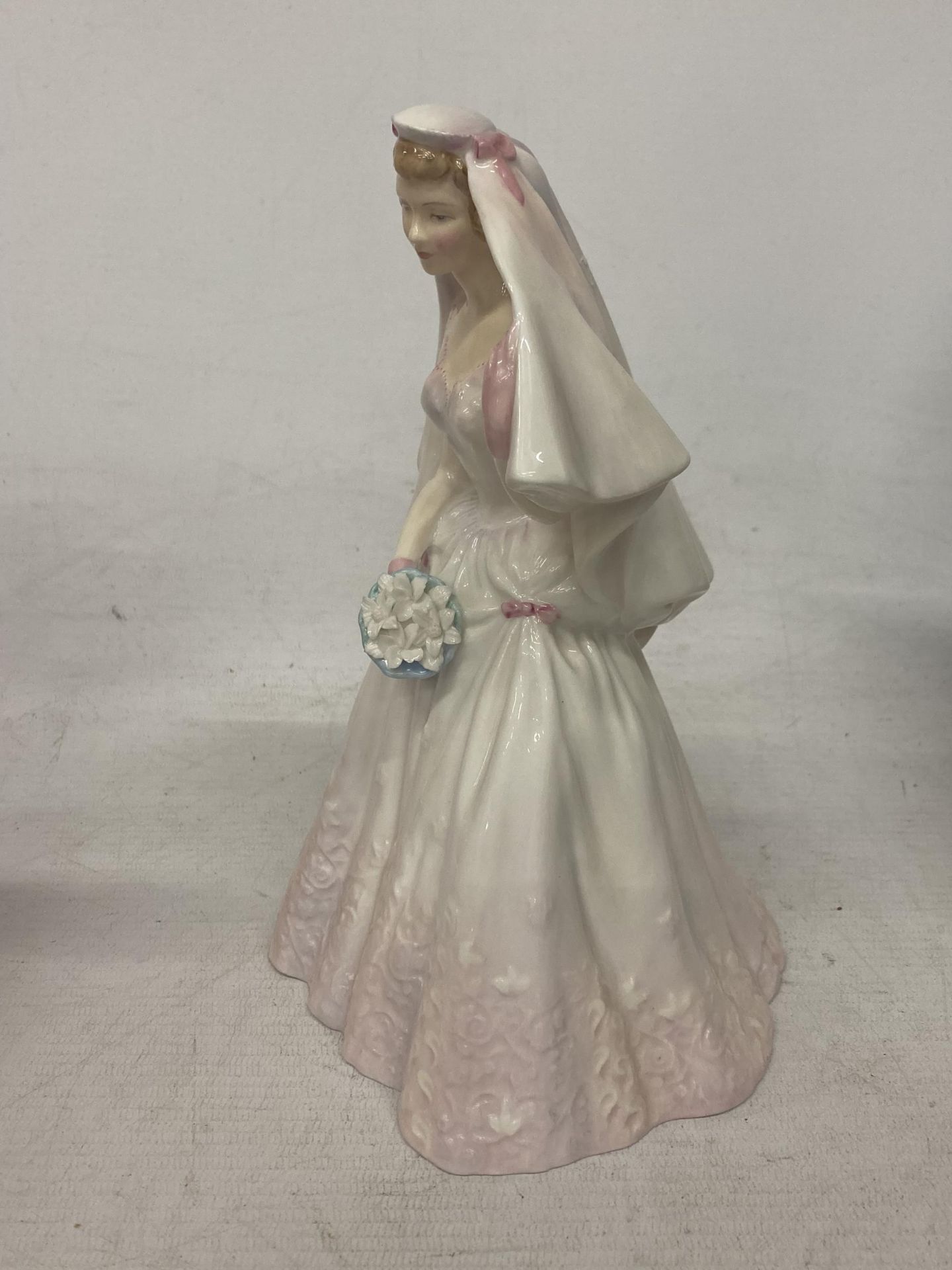 A ROYAL DOULTON FIGURINE "THE BRIDE" HN 2166 - Image 2 of 4