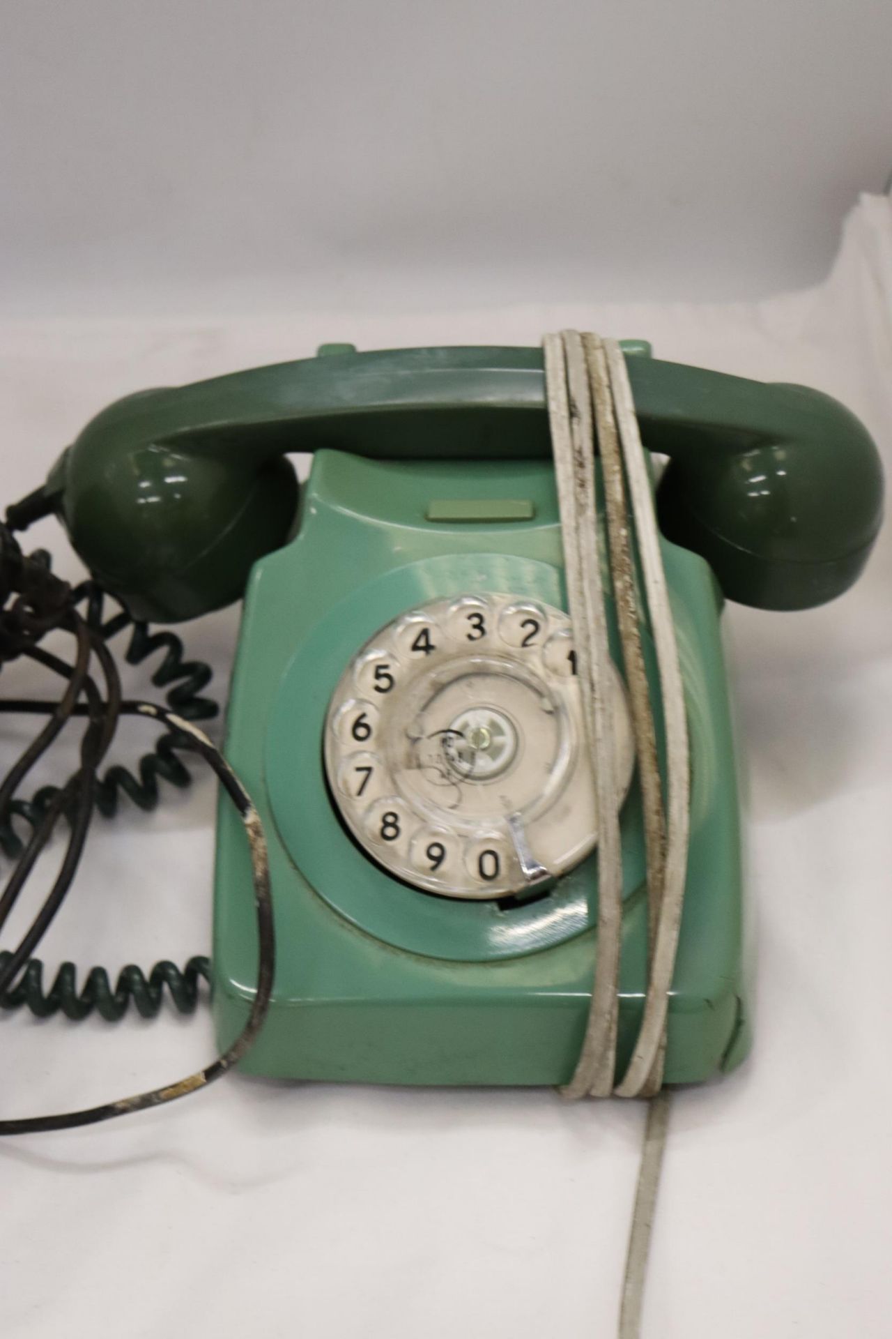 TWO VINTAGE BLACK AND GREEN TELEPHONES - Image 4 of 5