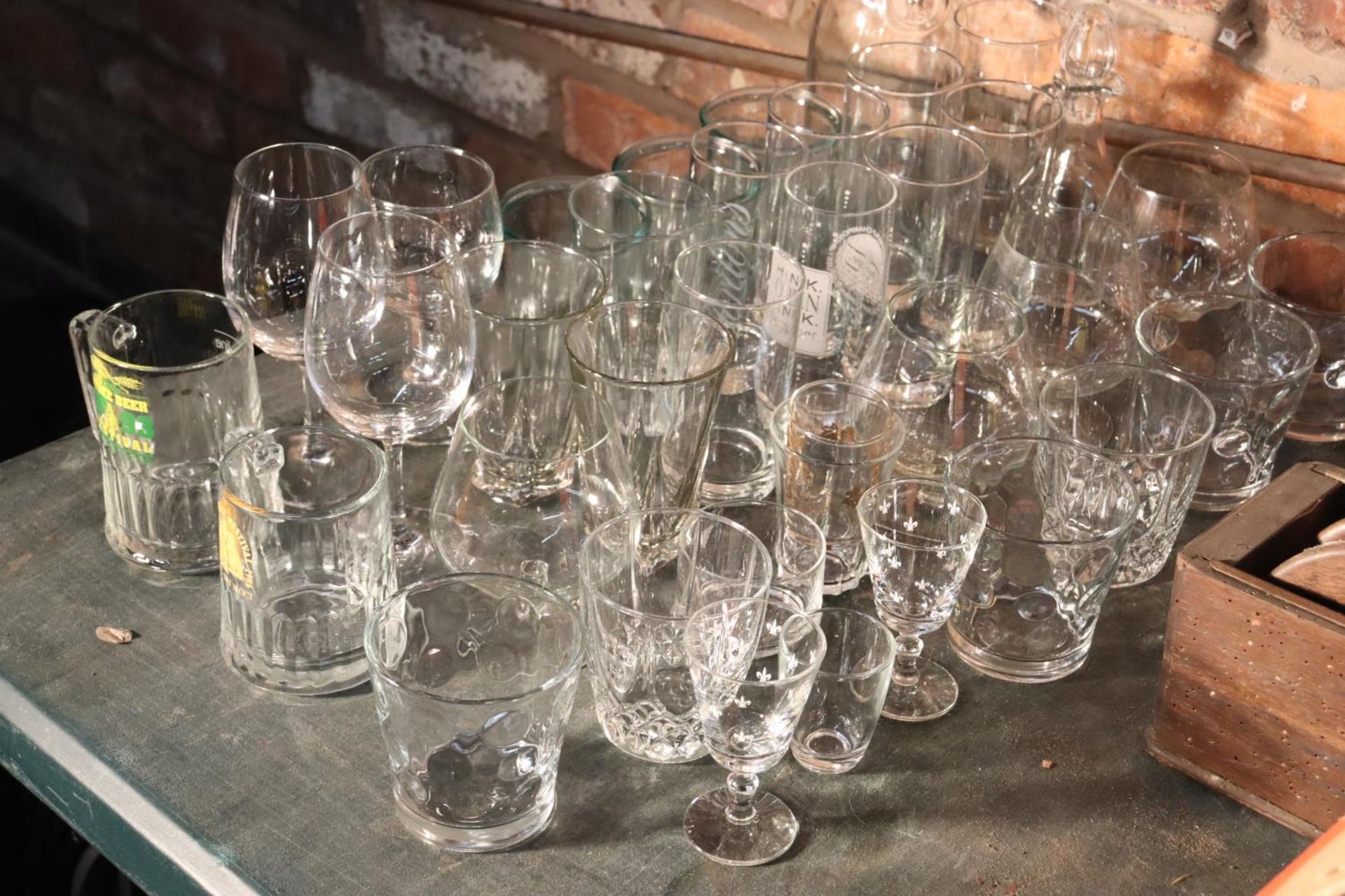 A LARGE QUANTITY OF DRINKING GLASSES - Image 3 of 5