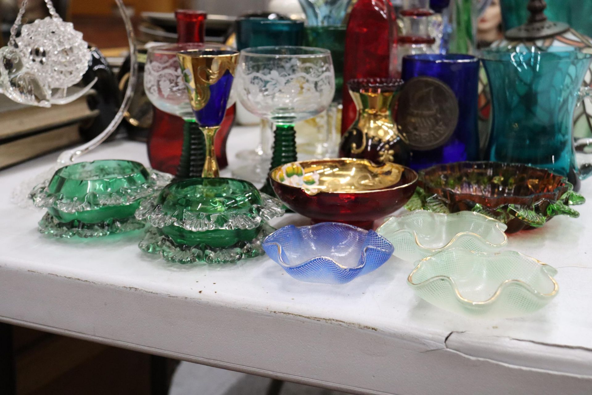 A LARGE QUANTITY OF COLOURED GLASS TO INCLUDE VASES, WINE GLASSES, CANDLE HOLDERS, ETC., - Image 5 of 10