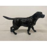 A BESWICK FIGURE OF A BLACK LABRADOR