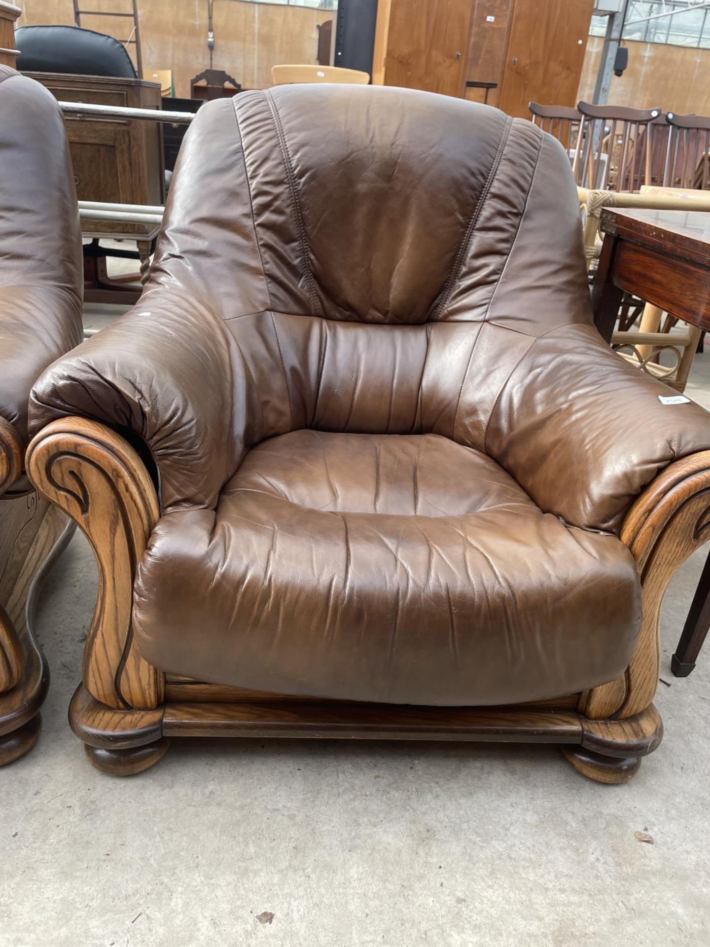 A MODERN RECOR PART LEATHER BROWN THREE PIECE SUITE - Image 4 of 4