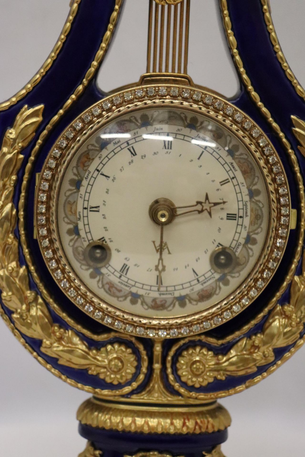 A VICTORIA AND ALBERT MARIE ANTOINETTE STYLE SUN KING GILT METAL MOUNTED PORCELAIN MANTLE CLOCK WITH - Image 3 of 7