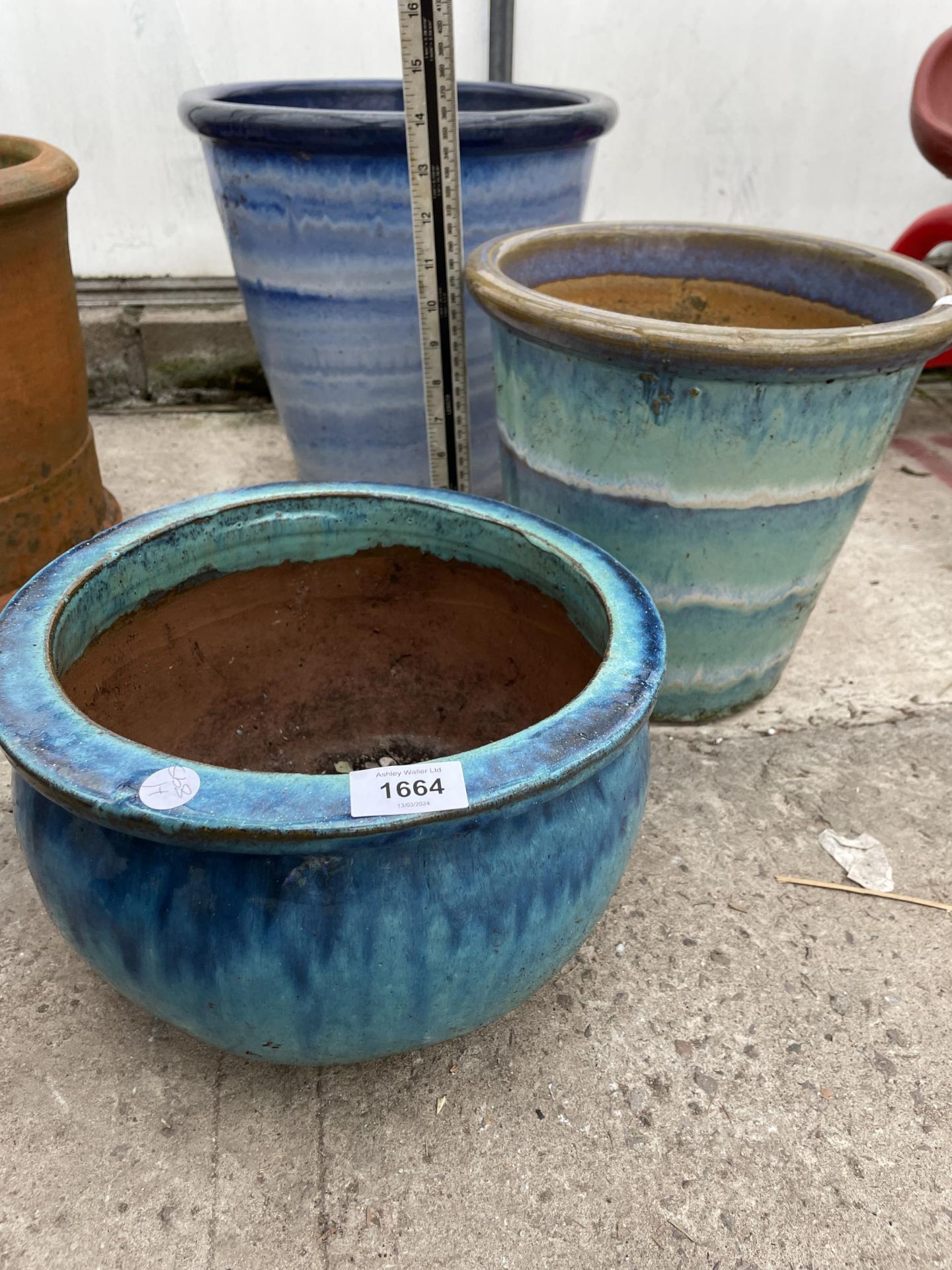 THREE VARIOUS BLUE GLAZED TERRACOTTA PLANT POTS - Image 3 of 4