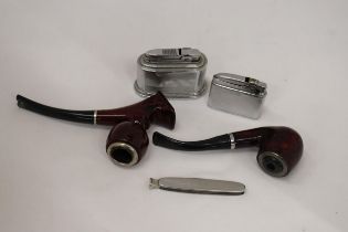 TWO PIPES AND TWO TABLE LIGHTERS TO INCLUDE MOSDA STREAMLINE AND A RICHARDS PIPEMAKERS PENKNIFE