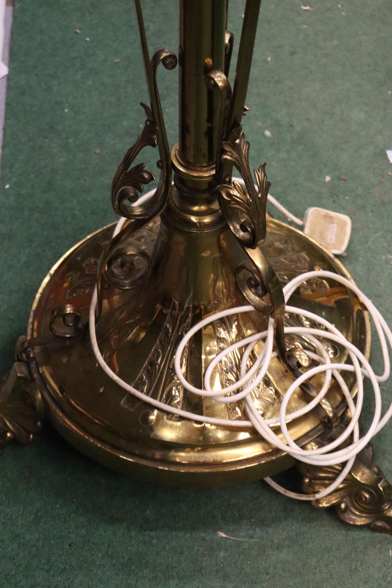 A FLOOR STANDING BRASS PUGIN STYLE CONVERTED CANDLESTICK WITH ORNAGE GLASS SHADE - Image 7 of 8