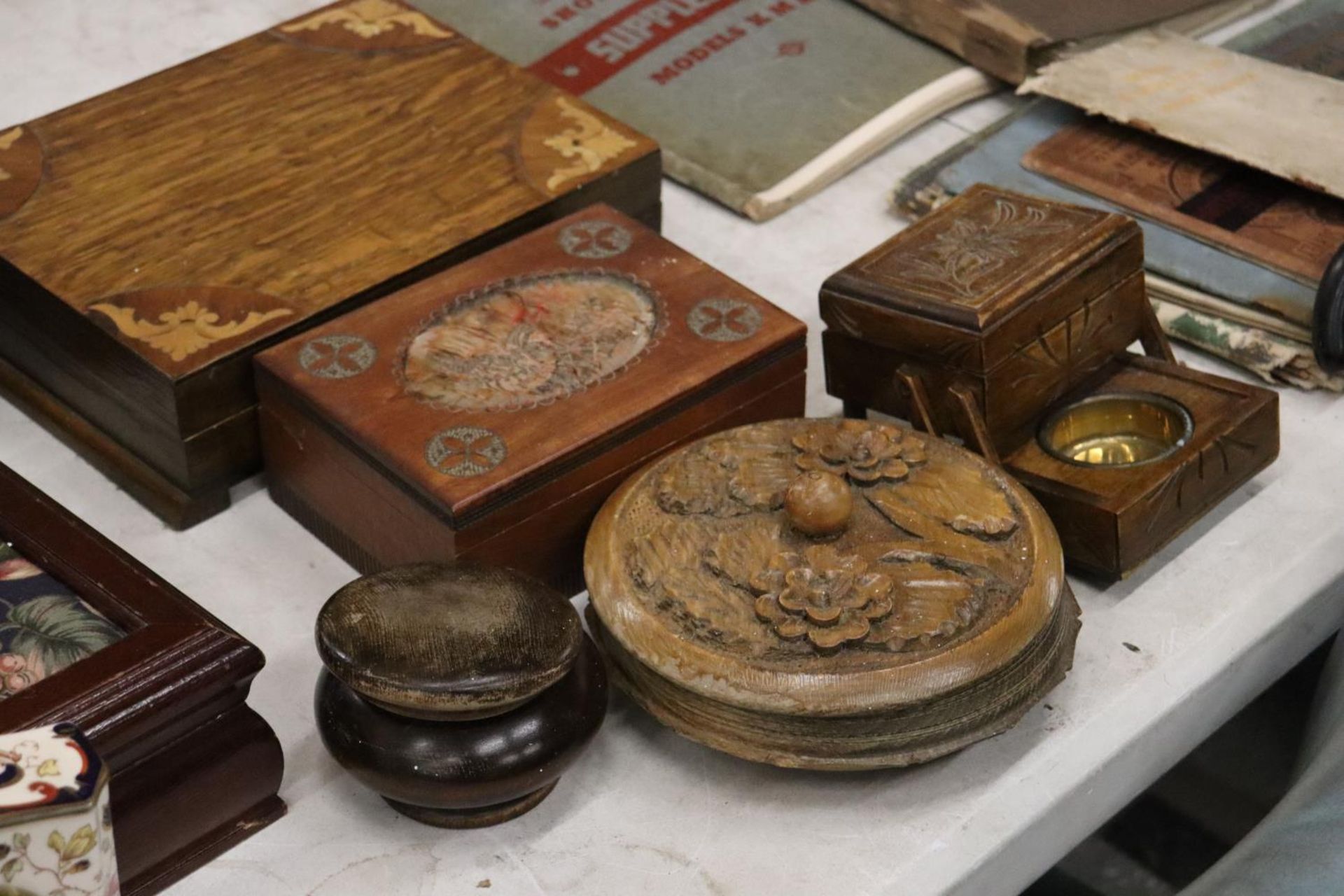 A QUANTITY OF VINTAGE WOODEN BOXES (5 IN TOTAL) - Image 3 of 7