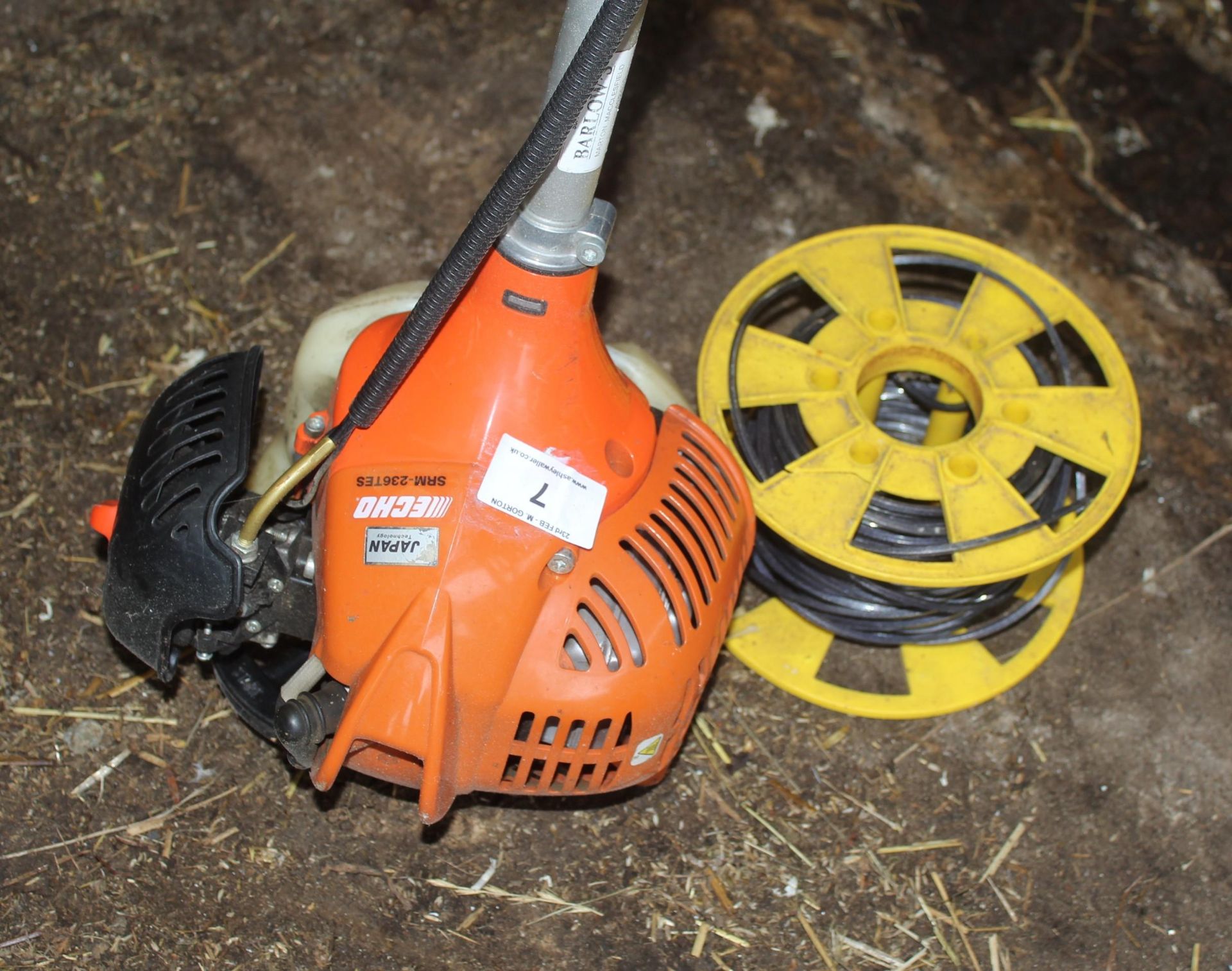 ECHO SRM-236 TES STRIMMER WITH HARNESS + VAT - Image 2 of 2